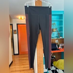 Cotopaxi black/brown/burgundy Leggings